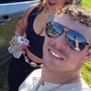 Meet your Posher, Evan